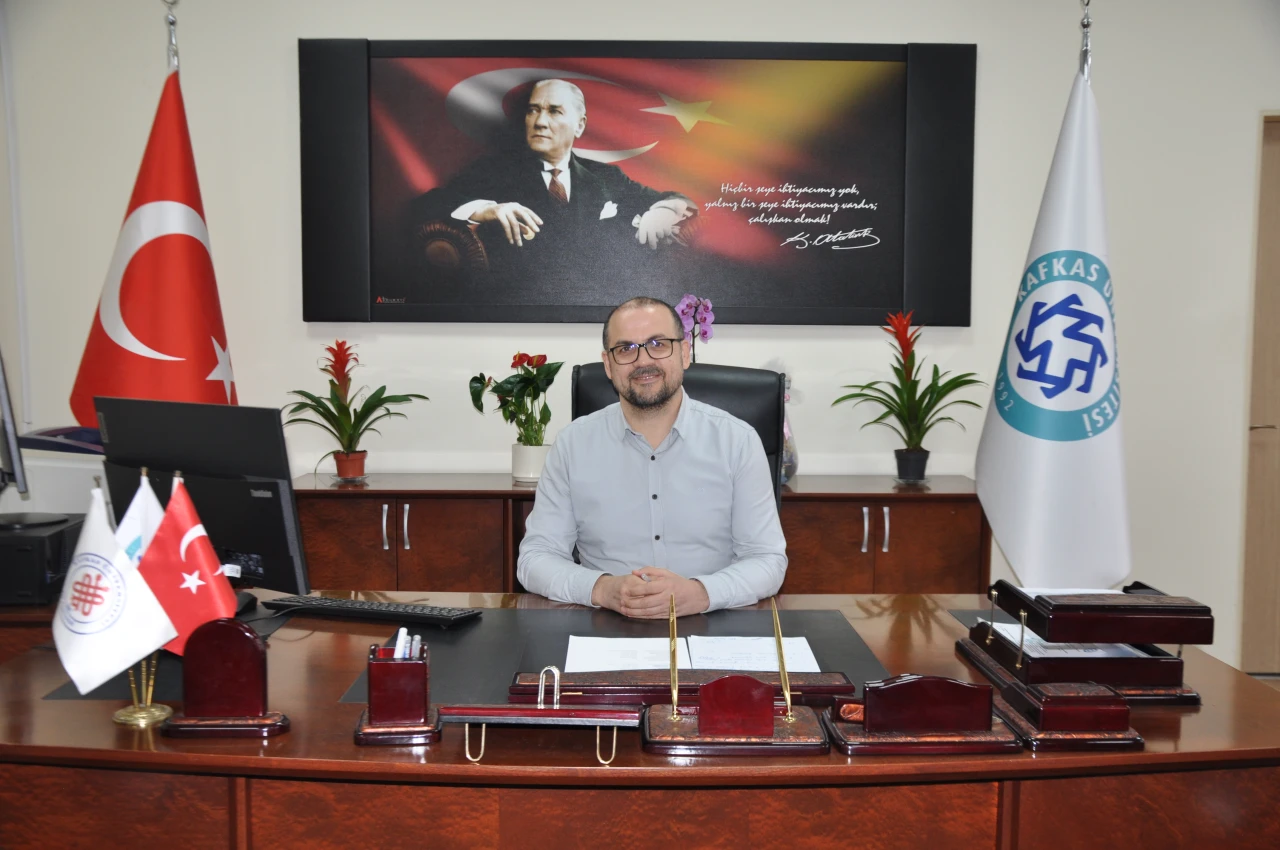 KAÜ Tıp Fakültesi'ne Yeni Dekan Yrd. Doç. Dr. Rencüzoğulları Atandı!