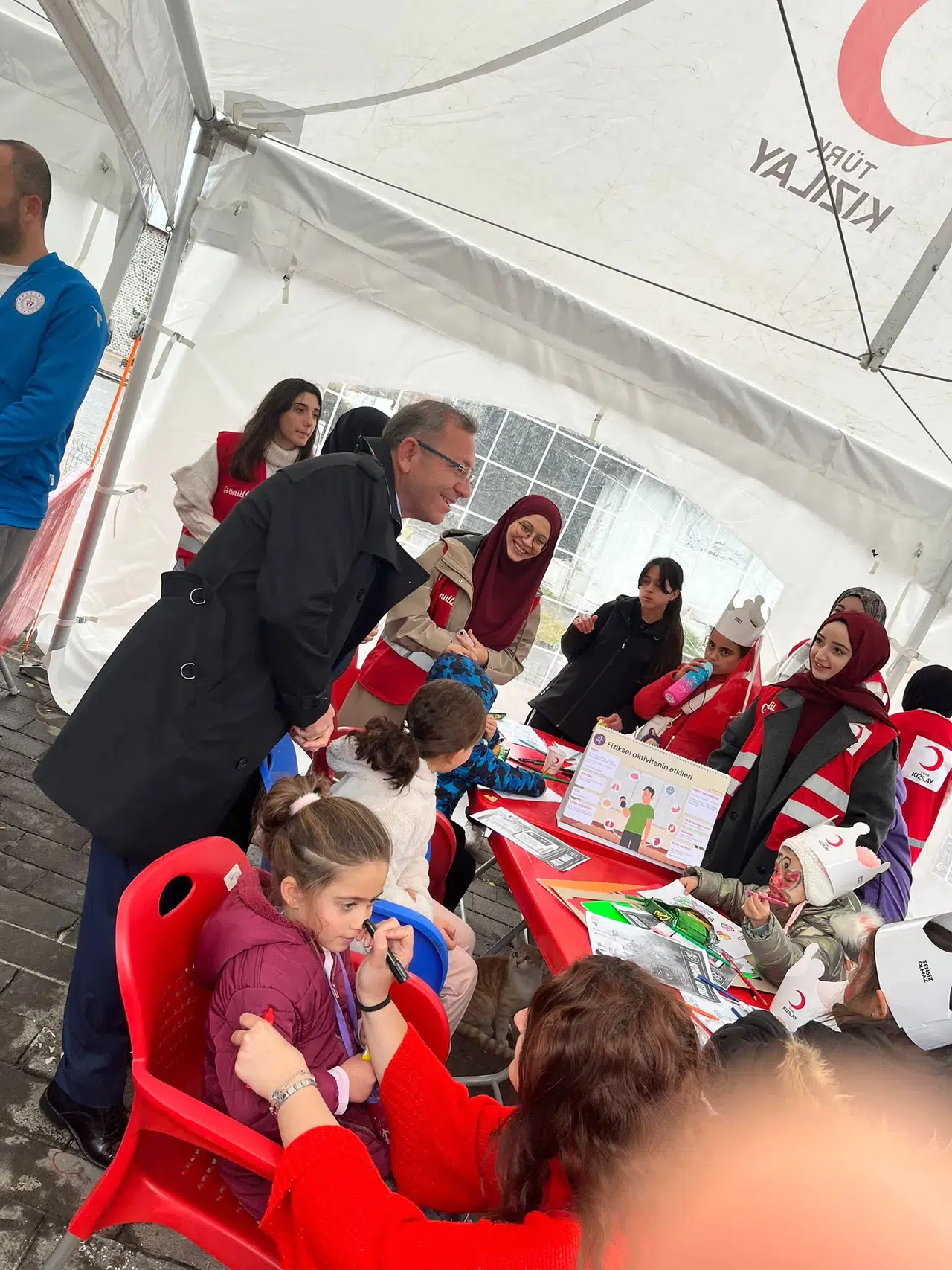 Kars Kızılayı, Cumhuriyet Bayramı'nda anlamlı etkinlik gerçekleştirdi