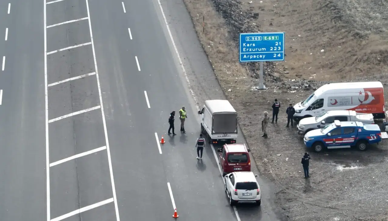 Kars’ta Geniş Kapsamlı “Huzur ve Güven” Uygulaması Yapıldı