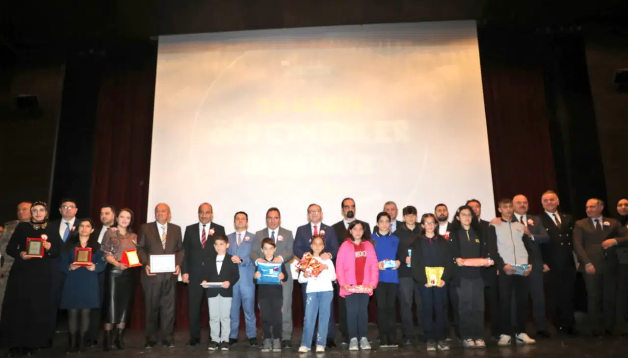 Kars’ta 24 Kasım Öğretmenler Günü Coşkuyla Kutlandı