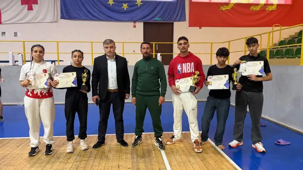 Karslı Sporcular Gürcistan’da Kickboks Şampiyonasında Büyük Başarı