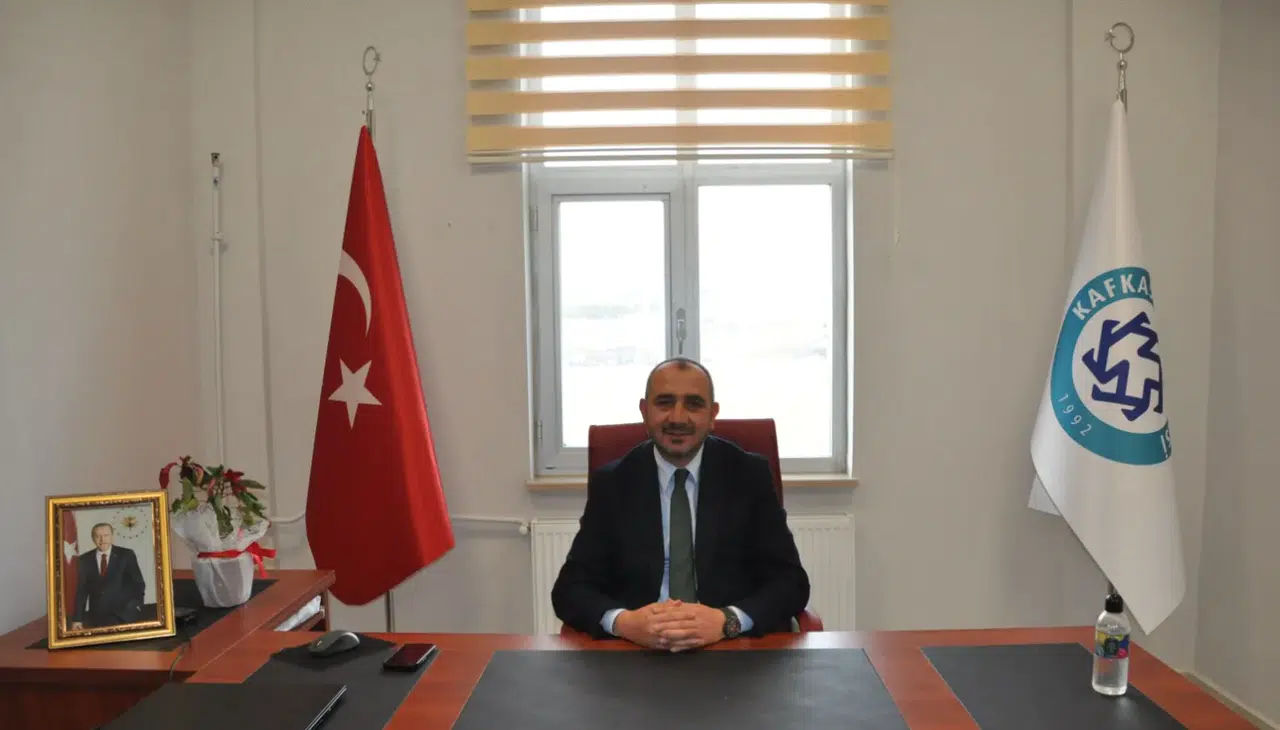 Kafkas Üniversitesi’nde Yeni Görev: Doç. Dr. Arslan Müdür Oldu