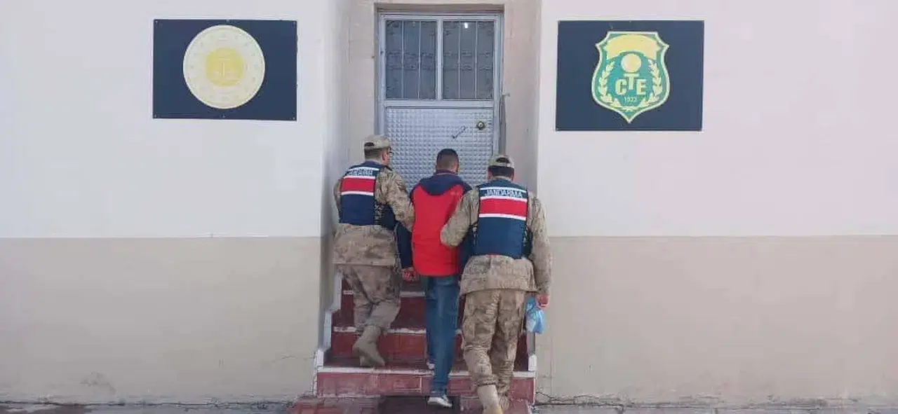 Kars’ta Şantaj Suçundan Aranan Şüpheli Şahıs Yakalandı