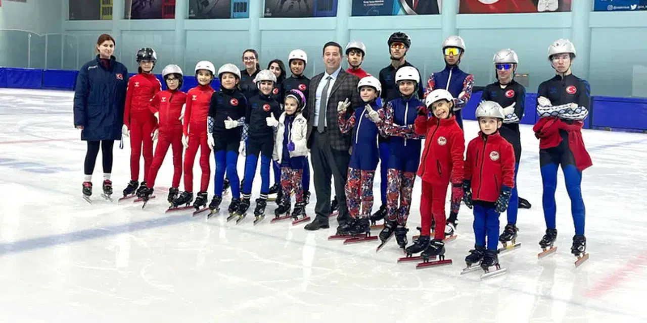 Kars’ta Short Track Antrenmanı: Genç Sporcular Sahada