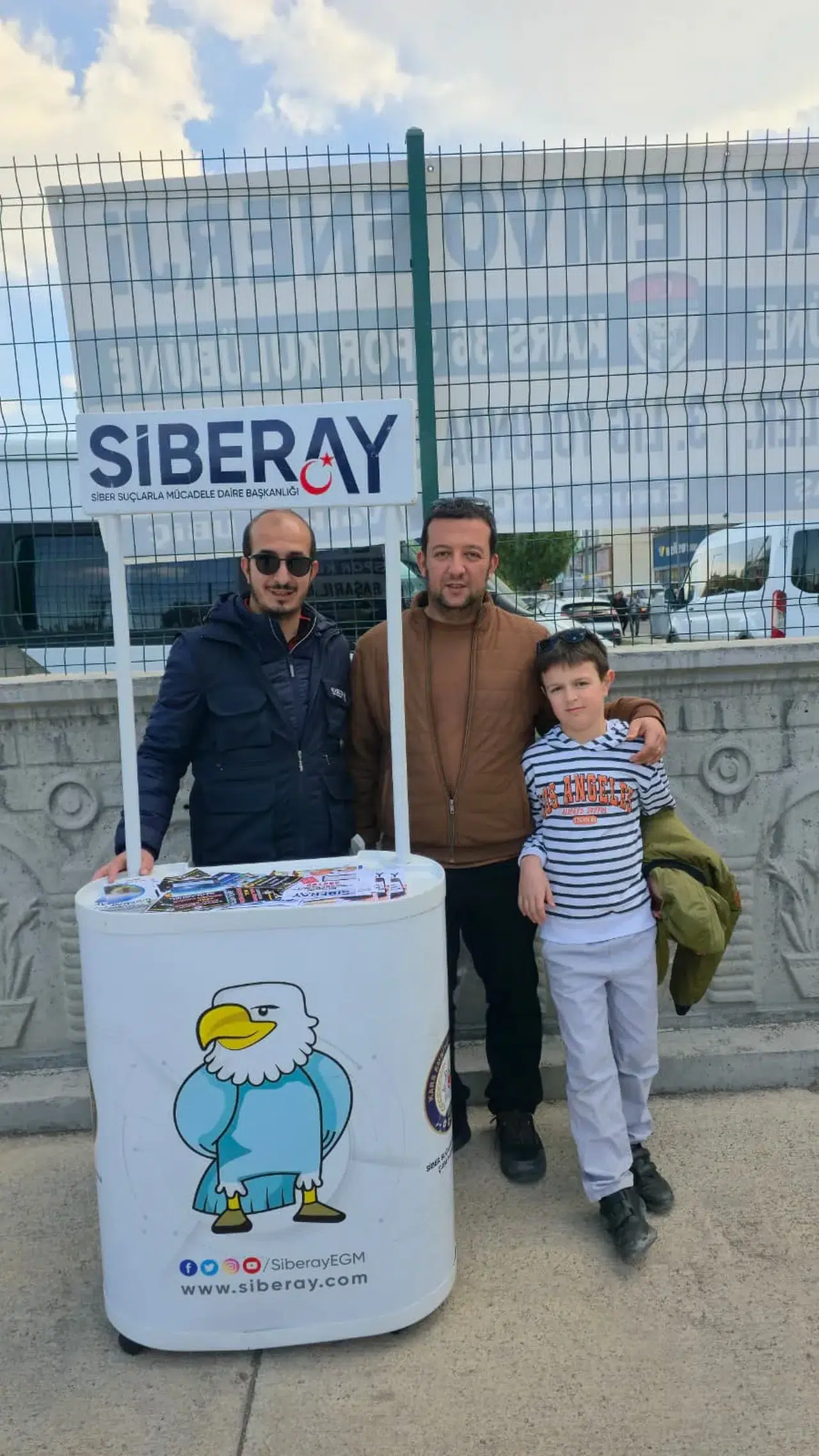 Kars'ta Futbolseverlere Siber Suçlar Hakkında Uyarı Yapıldı