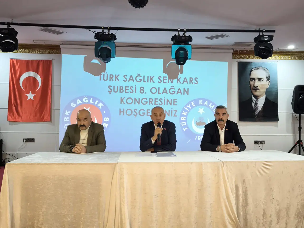 Türk Sağlık-Sen Kars Şubesi, 8. Genel Kurul'da yeni başkanını seçti.