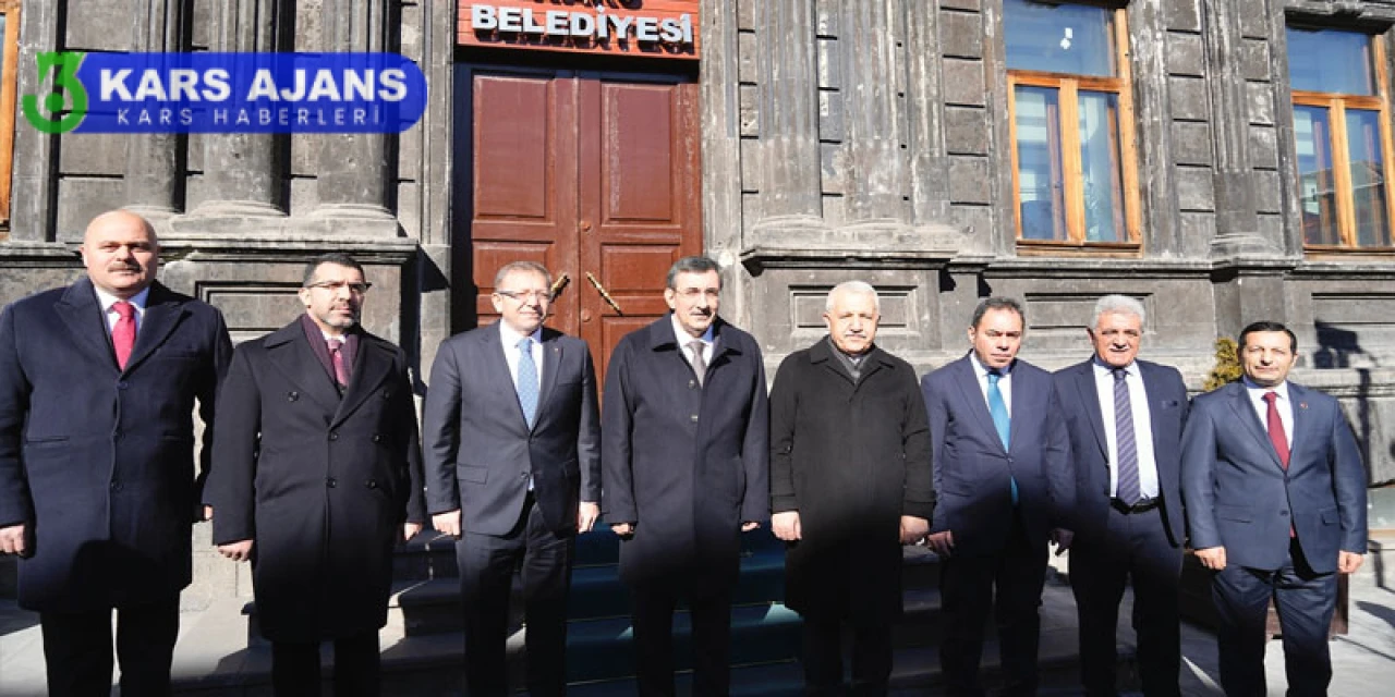 Cumhurbaşkanı Yardımcısı Yılmaz, Kars Belediyesi'ni Ziyaret Etti