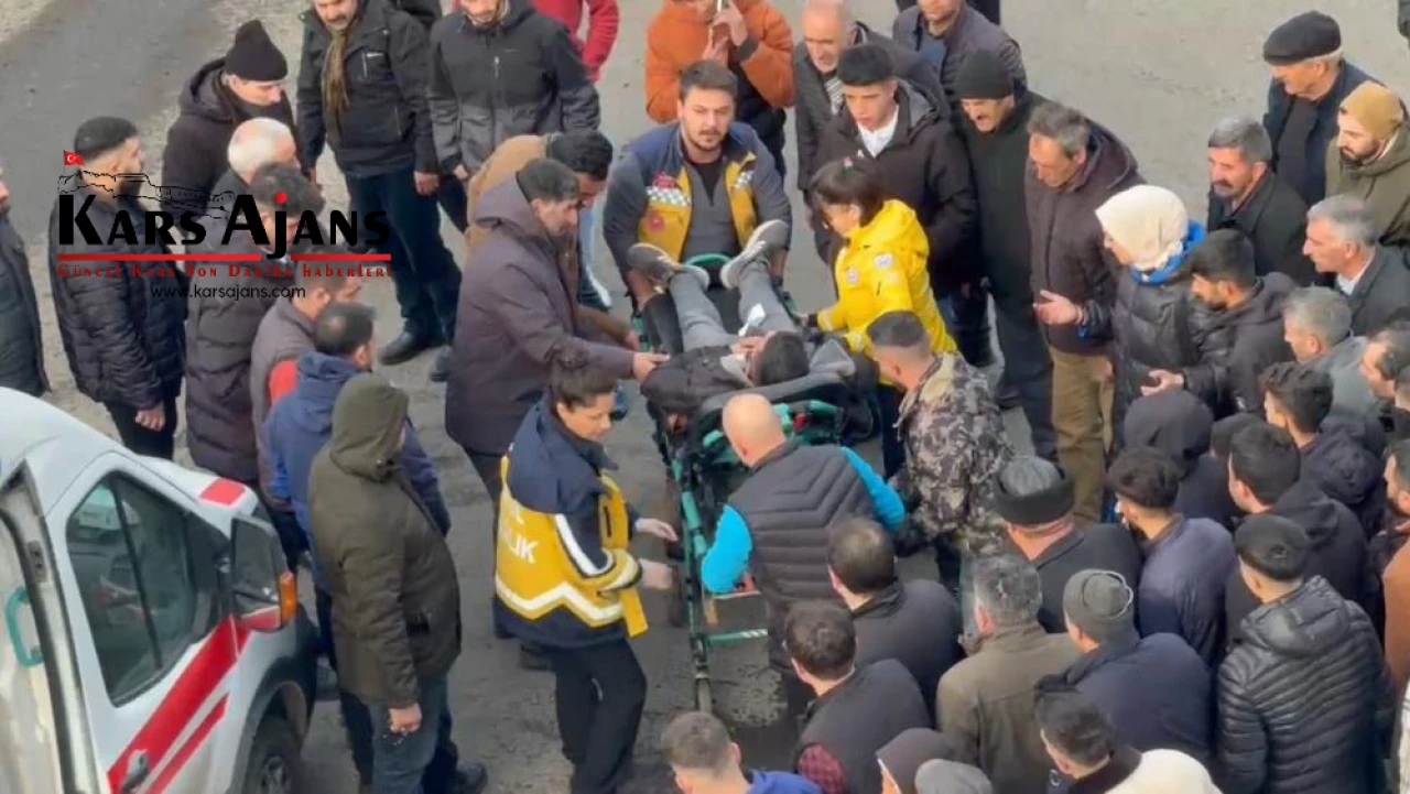 Kars'ta yaşanan bıçaklı kavgada 1 kişi yaralandı
