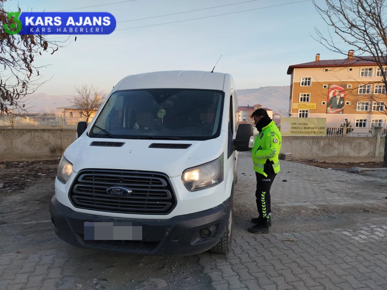 Kars Emniyet Müdürlüğü, Okul Servis Araçlarını Titizlikle Denetledi!