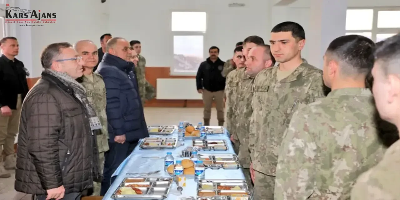 Kars Valisi Ziya Polat, Mehmetçiklerle İftar Programında Buluştu.