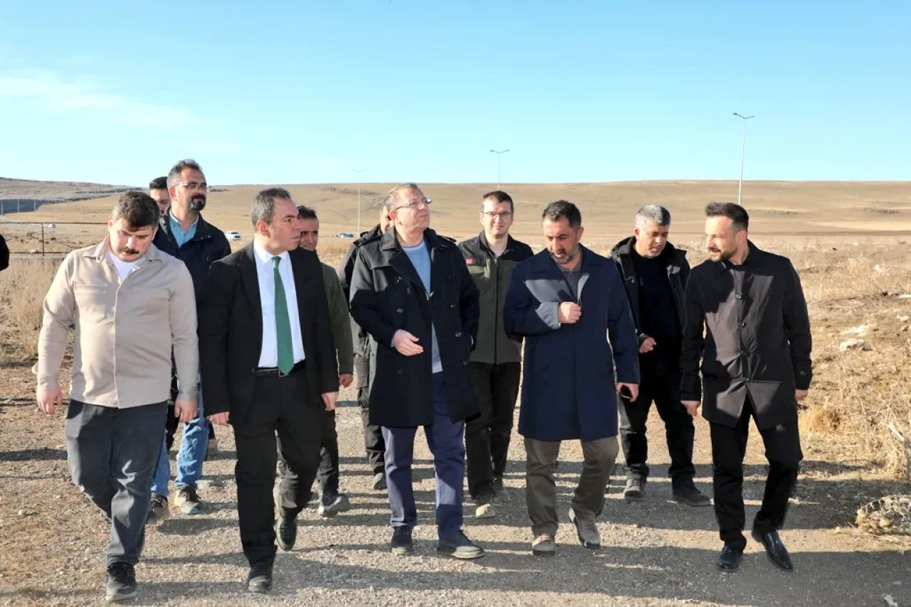 Kars'ta Sokak Hayvanlarına Dokunacak Doğal Yaşam Alanı Geliştiriliyor