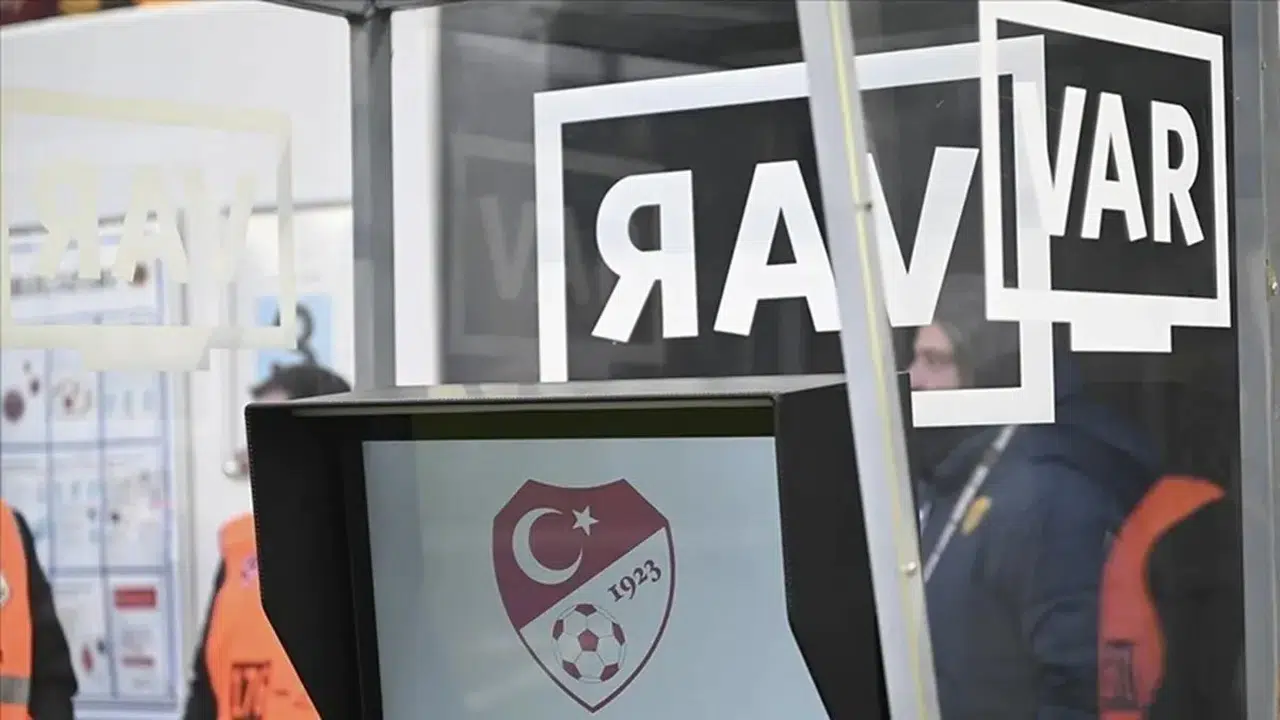 Yeniden Yabancı VAR Hakemi Gelecek mi? TFF Kararını Açıkladı