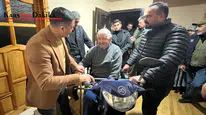MHP Kars Teşkilatı Söz verdiği Akülü Aracı Engelli Vatandaşa Ulaştırdı