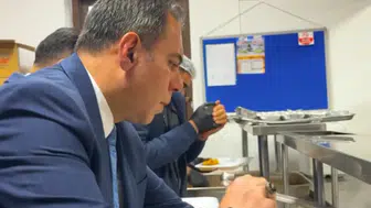 Kars Belediyesi, Ramazan'da iftar sofralarıyla dayanışma ruhunu güçlendiriyor.