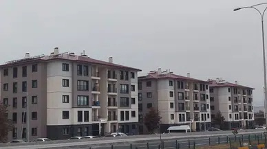 Kars’ta TOKİ konutlarında kiralık ilanları tepki topluyor