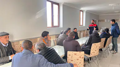 Kars’ta buzağı kayıplarını azaltmaya yönelik saha eğitimi