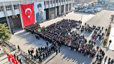 Kars'ta Atatürk'ün 87. yılı coşkuyla anıldı, duygusal anlar yaşandı