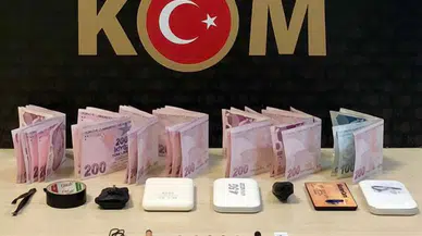 Kars'ta ehliyet sınavında kopya çeken 3 kişi suçüstü yakalandı