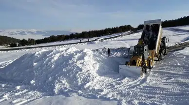 Sarıkamış’ta Anma Etkinlikleri İçin Kardan Şehit Heykelleri Yapımına Başlandı