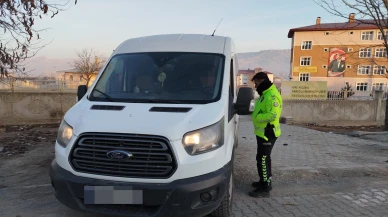 Kars Emniyet Müdürlüğü, Okul Servis Araçlarını Titizlikle Denetledi!