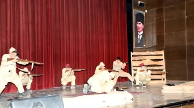Kars'ta Tiyatro Gösterisi, Seyircilere Unutulmaz Duygular Yaşattı!