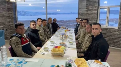 Arpaçay'da Kaymakam Akköz, Jandarma ile İftar Sofrasında Bir Araya Geldi