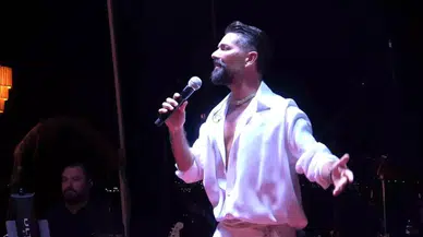 Mehmet Çevik, 20 Yıl Sonra Bursa'da Coşkuyla Sahne Aldı