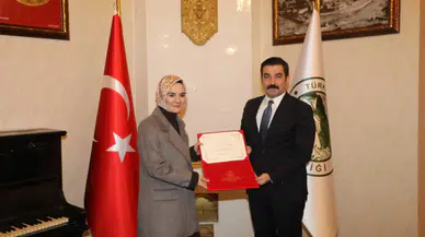 Aile Yılı kapsamında Kaymakam Akköz'e Bakan Göktaş'tan teşekkür belgesi takdim edildi