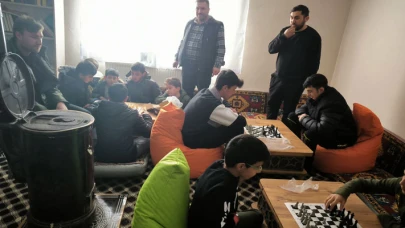 Susuz Diyanet Gençlik Merkezi'nde Satranç Turnuvası Düzenlendi.