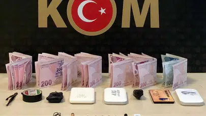 Kars'ta ehliyet sınavında kopya çeken 3 kişi suçüstü yakalandı