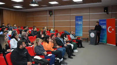 Kars’ta yüzme aday hakem kursu başladı: Sporculara büyük fırsat