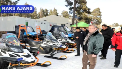 Vali Polat, Zorlu Kış Şartlarında Görev Yapan JAK Timine Ziyaret