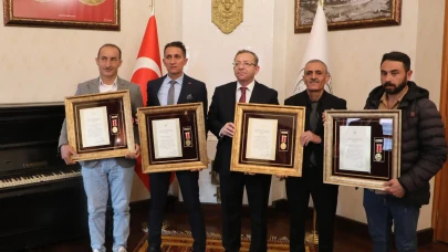 Kars'ta Kahramanlara Devlet Övünç Madalyası Töreni Düzenlendi!