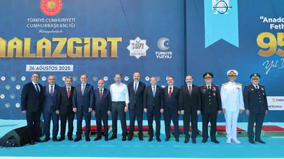 Malazgirt Zaferi Coşkuyla Kutlandı: Vali Ziya Polat Etkinliklerde Yer Aldı