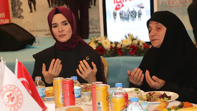 Sarıkamış'ta Şehitler için Onurlu Anma ve Devlet Zirvesi Buluşması Gerçekleşti