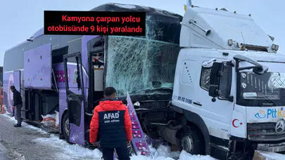Sarıkamış'ta kargo kamyonu ile yolcu otobüsü çarpıştı, 9 yaralı!