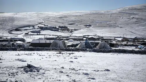 Kars'ta Yüksek Kesimlerde Yağış Karla Buluştu, Beyaz Örtü Şehri Sardı