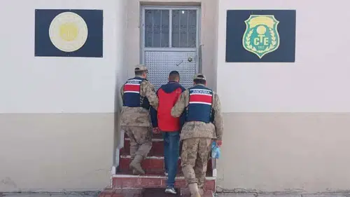 Kars’ta Şantaj Suçundan Aranan Şüpheli Şahıs Yakalandı