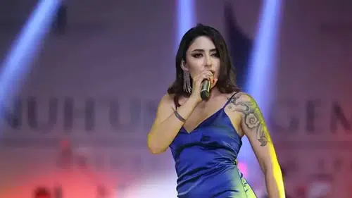Melek Mosso'dan Alkışlanacak Hareket: Her Zaman Sahnemde Yeriniz Var