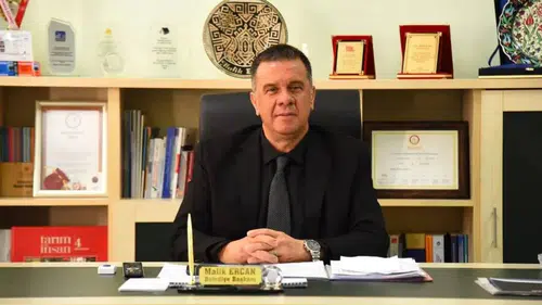 Yenipazar Belediye Başkanı Malik Ercan Kimdir? AKP'ye Katıldı mı?