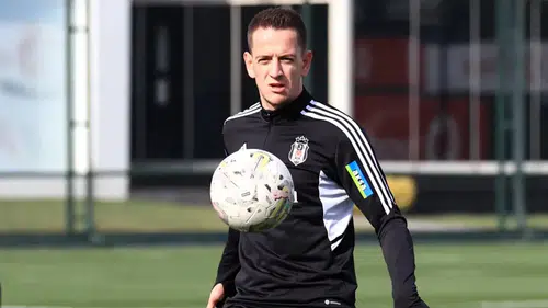Amir Hadziahmetovic, Hull City'nin Teklifini Kabul Etti