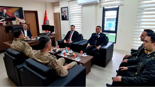 Kağızman'da Polis Haftası coşkuyla kutlandı, Atatürk büstüne çelenk sunuldu.