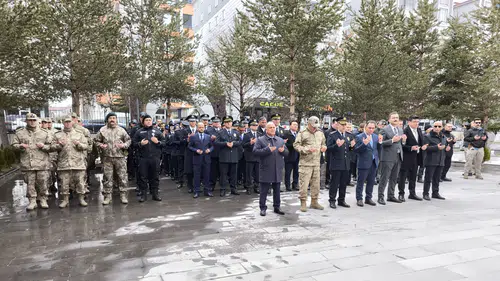 Kars'ta Polis Haftası coşkuyla kutlandı, şehitlikte duygusal anlar yaşandı