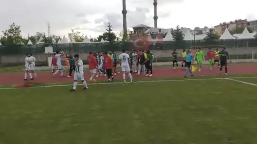 Kars 36 Spor, Sarıkamış'ı 6-1 mağlup ederek BAL'da temsil hakkı kazandı!