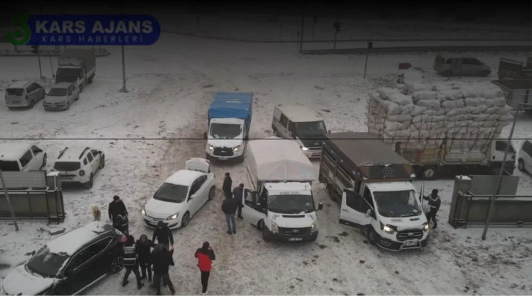 Kars Hayvan Pazarı’nda polis 16 ayrı noktada denetim yaptı