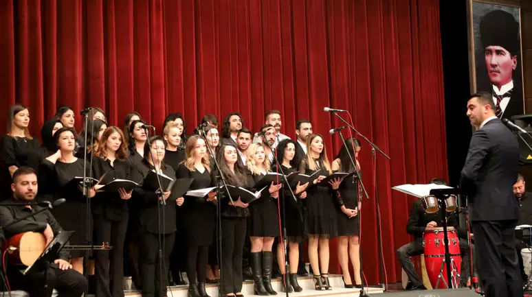 Kars’ta Öğretmenlerden Türkü Korosu: 24 Kasım’da Sahnedeler
