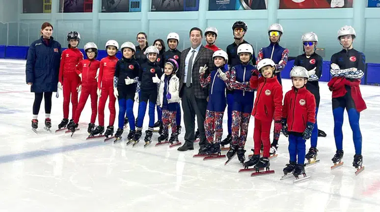 Kars’ta Short Track Antrenmanı: Genç Sporcular Sahada
