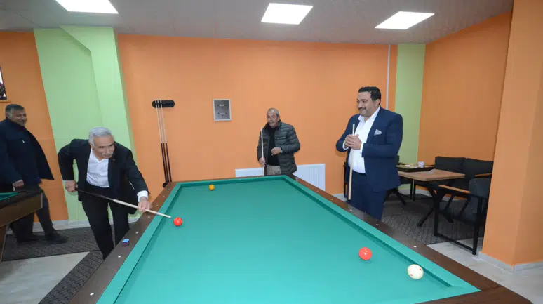 Sarıkamış’ta Modern Bilardo ve Oyun Salonu Açıldı.