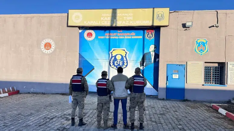 Kars’ta 5 yıl kesinleşmiş hapis cezası bulunan hükümlü yakalandı