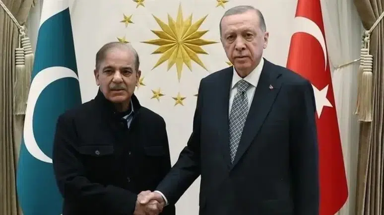 Cumhurbaşkanı Erdoğan, Pakistan Başbakanı Şahbaz Şerif ile Önemli Bir Görüşme Gerçekleştirdi